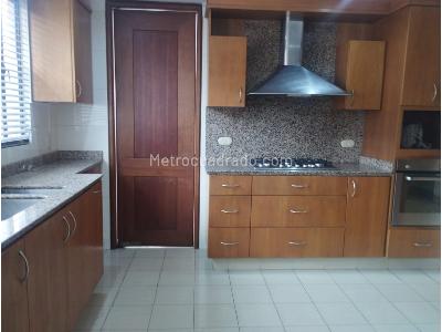 Apartamento en venta en La Carolina, Bogotá · foto 7 de 18