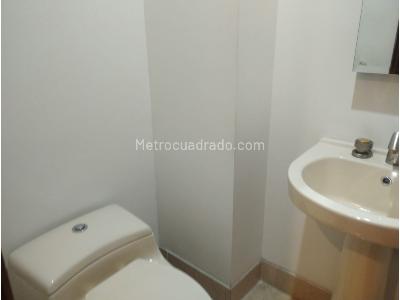 Apartamento en venta en La Carolina, Bogotá · foto 8 de 18