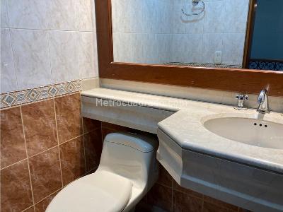 Apartamento de 3 alcobas en arriendo en Chico, Bogotá, 191 m² · foto 10 de 20