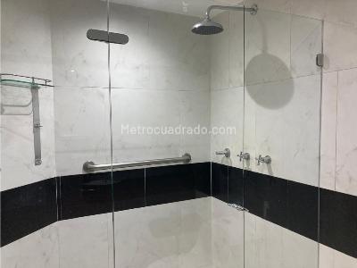Apartamento de 3 alcobas en arriendo en Chico, Bogotá, 191 m² · foto 17 de 20