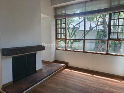 Casa de 4 alcobas en arriendo en Bella Suiza Alta, Bogotá, 450 m² · foto 4 de 20