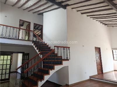 Casa de 4 alcobas en arriendo en Bella Suiza Alta, Bogotá, 450 m² · foto 8 de 20