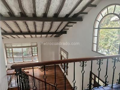 Casa de 4 alcobas en arriendo en Bella Suiza Alta, Bogotá, 450 m² · foto 9 de 20