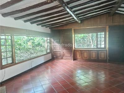 Casa de 4 alcobas en arriendo en Bella Suiza Alta, Bogotá, 450 m² · foto 11 de 20