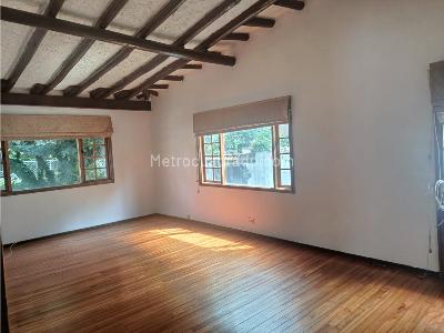 Casa de 4 alcobas en arriendo en Bella Suiza Alta, Bogotá, 450 m² · foto 13 de 20