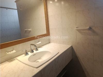 Casa de 4 alcobas en arriendo en Bella Suiza Alta, Bogotá, 450 m² · foto 17 de 20