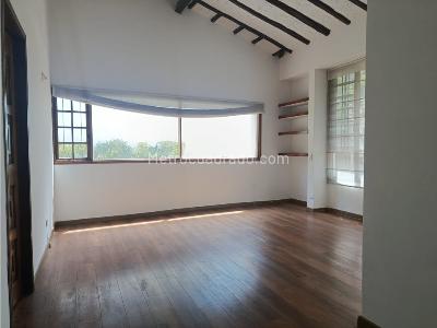 Casa de 4 alcobas en arriendo en Bella Suiza Alta, Bogotá, 450 m² · foto 18 de 20