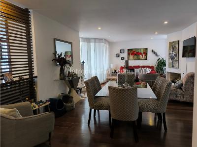 Apartamento de 3 alcobas en venta en Santa Barbara, Bogotá, 123 m² · foto 4 de 15