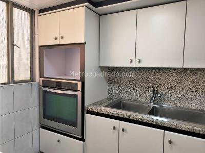 Apartamento de 3 alcobas en venta en Chico Norte, Bogotá, 204 m² · foto 8 de 17