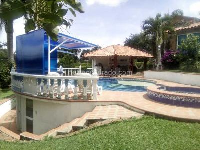 Casa de 4 alcobas en venta en Cerritos, Pereira, 1300 m² · foto 2 de 20