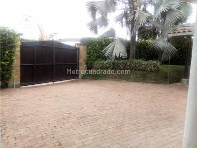 Casa de 4 alcobas en venta en Cerritos, Pereira, 1300 m² · foto 10 de 20