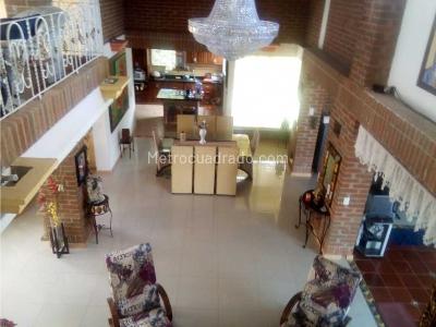 Casa de 4 alcobas en venta en Cerritos, Pereira, 1300 m² · foto 15 de 20