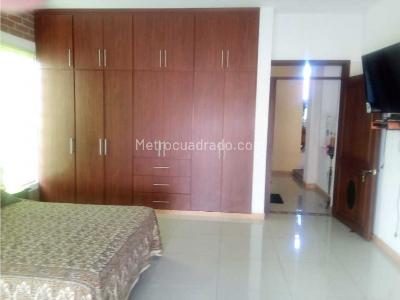Casa de 4 alcobas en venta en Cerritos, Pereira, 1300 m² · foto 19 de 20