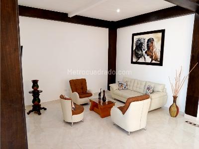 Casa de 5 alcobas en venta en Cerritos, Pereira, 1835 m² · foto 16 de 20