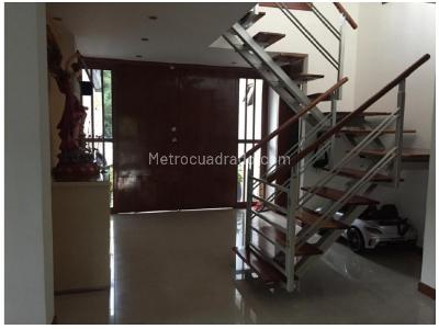 Casa de 5 alcobas en venta en Via Armenia Pereira, Pereira, 770 m² · foto 17 de 20
