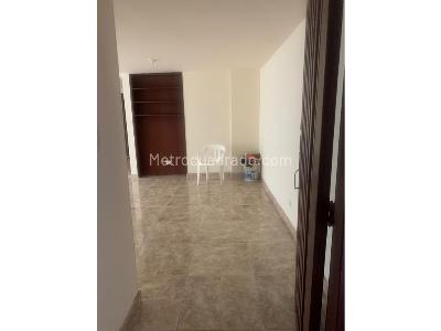 Apartamento de 4 alcobas en venta en Avenida 30 De Agosto Del Cafe, Pereira, 84 m² · foto 14 de 18