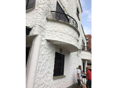 Casa de 4 alcobas en venta en Circunvalar Alamos, Pereira, 289 m² · foto 3 de 20