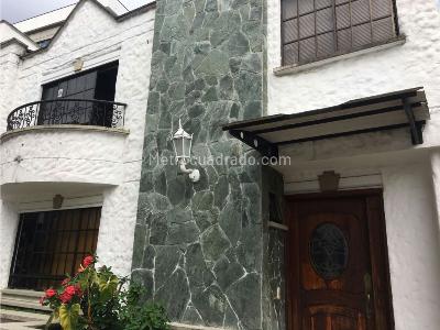 Casa de 4 alcobas en venta en Circunvalar Alamos, Pereira, 289 m² · foto 4 de 20