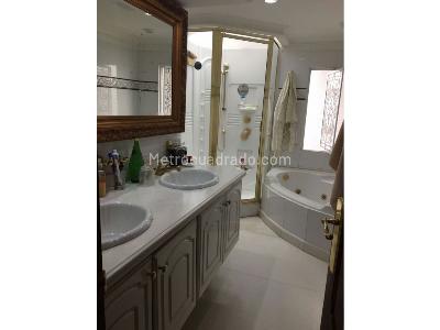 Casa de 4 alcobas en venta en Circunvalar Alamos, Pereira, 289 m² · foto 17 de 20