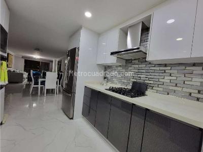 Apartamento en venta en Circunvalar Alamos, Pereira · foto 13 de 20