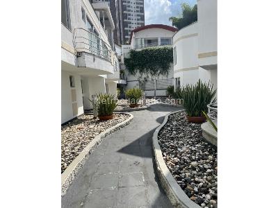 Casa de 5 alcobas en venta en Circunvalar Alamos, Pereira, 287 m² · foto 2 de 20