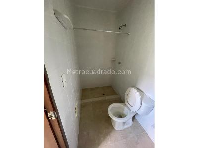 Casa de 5 alcobas en venta en Circunvalar Alamos, Pereira, 287 m² · foto 9 de 20