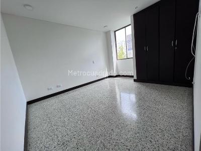 Apartaestudio en venta en Circunvalar Alamos, Pereira, 57 m² · foto 5 de 9
