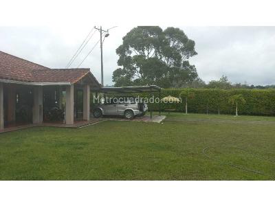 Casa de 5 alcobas en venta en Via Armenia Pereira, Pereira, 2000 m² · foto 5 de 20