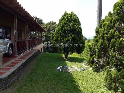 Casa de 5 alcobas en venta en Via Armenia Pereira, Pereira, 2000 m² · foto 8 de 20