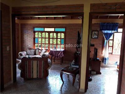 Casa de 5 alcobas en venta en Via Armenia Pereira, Pereira, 2000 m² · foto 14 de 20