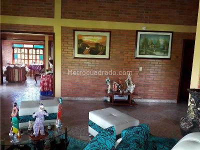 Casa de 5 alcobas en venta en Via Armenia Pereira, Pereira, 2000 m² · foto 16 de 20