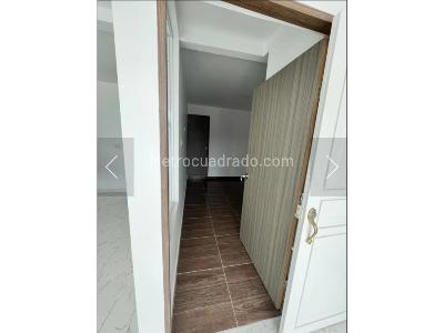 Casa de 5 alcobas en venta en Avenida Condina, Pereira, 240 m² · foto 12 de 19