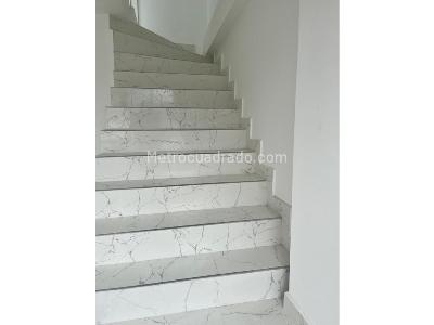 Casa de 5 alcobas en venta en Avenida Condina, Pereira, 240 m² · foto 19 de 19