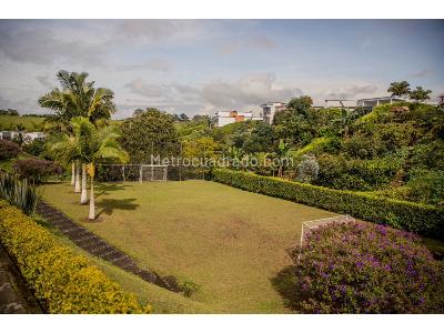 Casa de 4 alcobas en venta en Via Armenia Pereira, Pereira, 1874 m² · foto 5 de 17