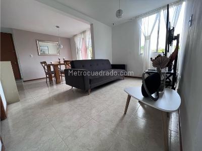 Apartamento de 2 alcobas en venta en Avenida 30 De Agosto Del Cafe, Pereira, 60 m² · foto 2 de 12