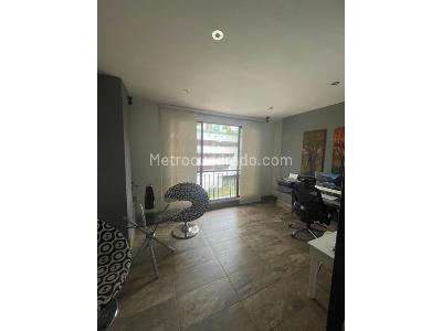Casa de 5 alcobas en venta en Circunvalar Alamos, Pereira, 334 m² · foto 2 de 17