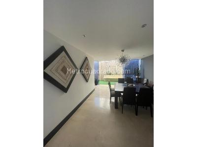 Casa de 5 alcobas en venta en Circunvalar Alamos, Pereira, 334 m² · foto 8 de 17