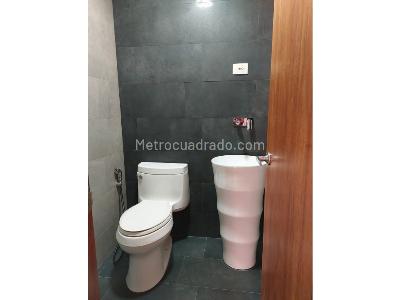 Casa de 5 alcobas en venta en Circunvalar Alamos, Pereira, 240 m² · foto 3 de 14