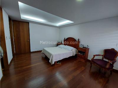 Casa de 5 alcobas en venta en Circunvalar Alamos, Pereira, 240 m² · foto 4 de 14