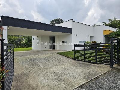 Casa de 5 alcobas en venta en Via Armenia Pereira, Pereira, 1700 m² · foto 4 de 20