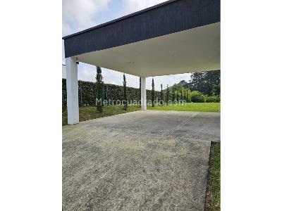 Casa de 5 alcobas en venta en Via Armenia Pereira, Pereira, 1700 m² · foto 5 de 20
