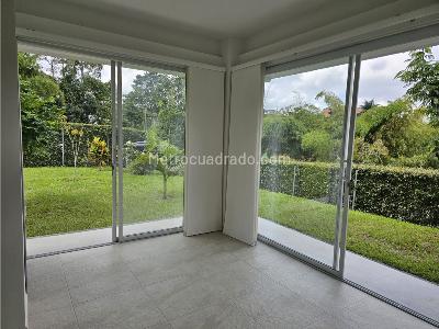 Casa de 5 alcobas en venta en Via Armenia Pereira, Pereira, 1700 m² · foto 12 de 20