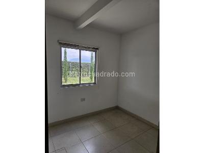 Casa de 5 alcobas en venta en Via Armenia Pereira, Pereira, 1700 m² · foto 14 de 20