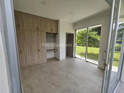 Casa de 5 alcobas en venta en Via Armenia Pereira, Pereira, 1700 m² · foto 15 de 20