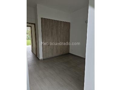 Casa de 5 alcobas en venta en Via Armenia Pereira, Pereira, 1700 m² · foto 16 de 20