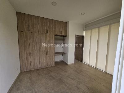 Casa de 5 alcobas en venta en Via Armenia Pereira, Pereira, 1700 m² · foto 17 de 20