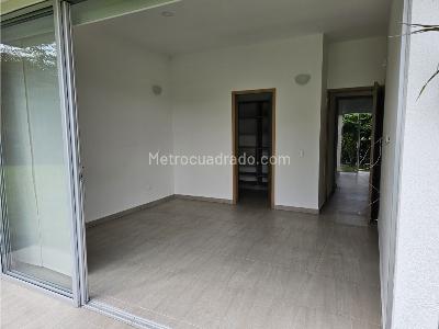 Casa de 5 alcobas en venta en Via Armenia Pereira, Pereira, 1700 m² · foto 18 de 20