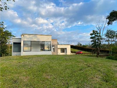 Casa de 3 alcobas en venta en Via Armenia Pereira, Pereira · foto 4 de 19