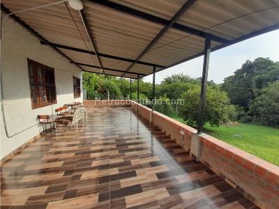 Casa de 5 alcobas en venta en Via Armenia Pereira, Pereira, 1550 m² · foto 3 de 19