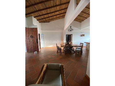 Casa de 5 alcobas en venta en Via Armenia Pereira, Pereira, 1550 m² · foto 10 de 19